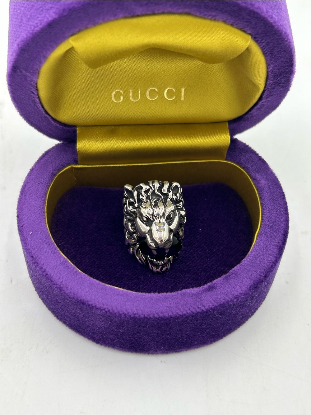Unisex Gucci Lionhead ring with faceted crystal in mouth size 5 made in Italy